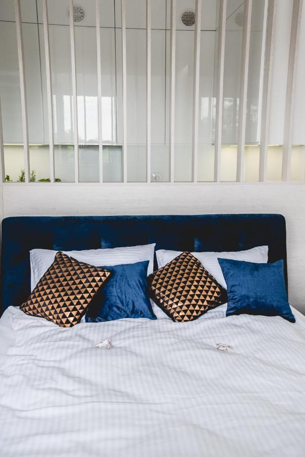 Hypnotize Apartment Glamour Konin  Ngoại thất bức ảnh
